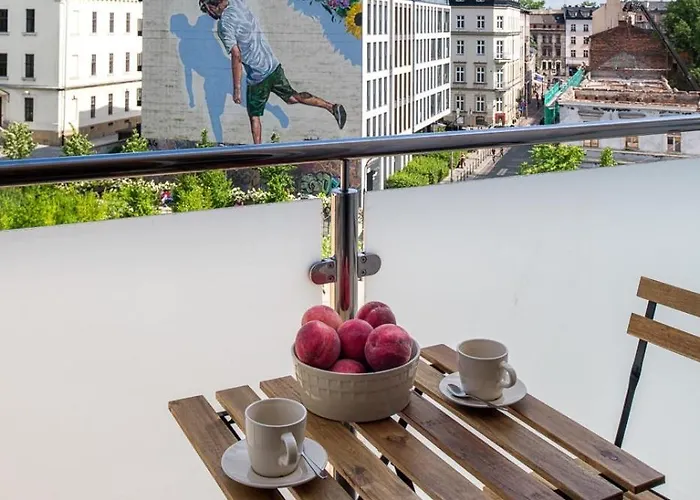 Spacious Cental Treasure Apartment *